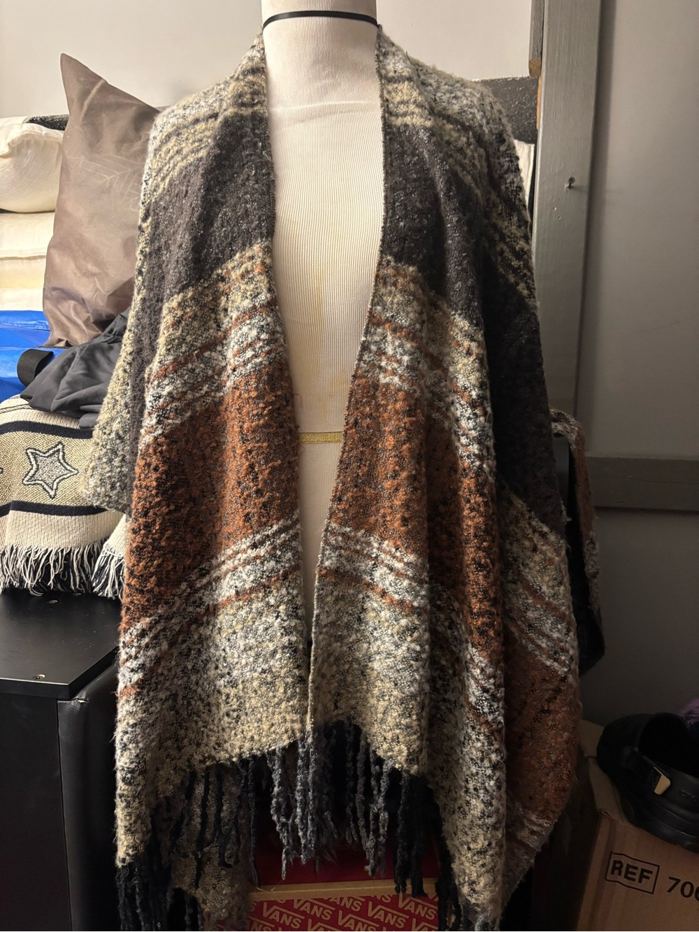 VENUS Brown, Gray & Cream Plaid Fringe Shawl